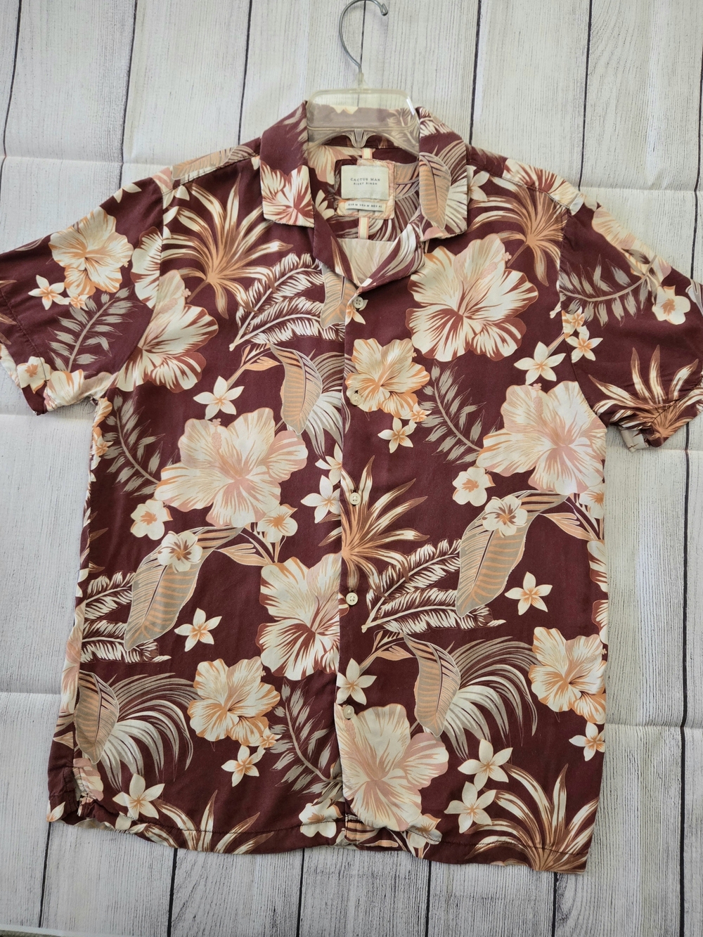 Casual Maroon Floral Short-Sleeve Button-Down Shirt